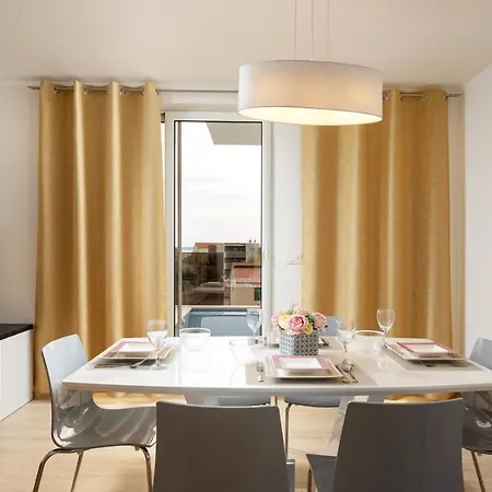 Oliva Apartments: Family-friendly With Sea View And Pool Podstrana