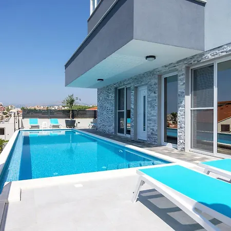 Oliva Apartments: Family-friendly With Sea View And Pool Apartment