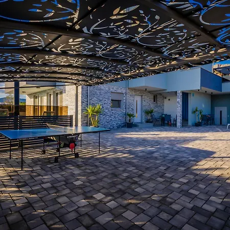 Oliva Apartments: Family-friendly With Sea View And Pool *