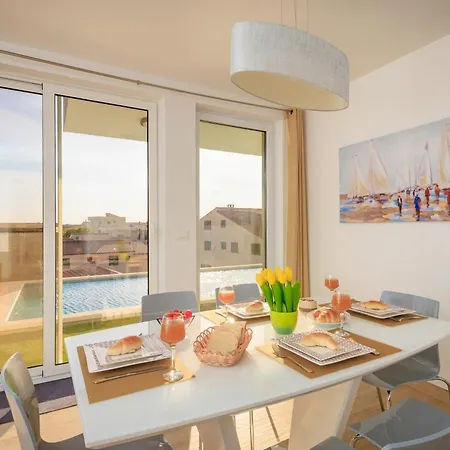 Oliva Apartments: Family-friendly With Sea View And Pool Podstrana