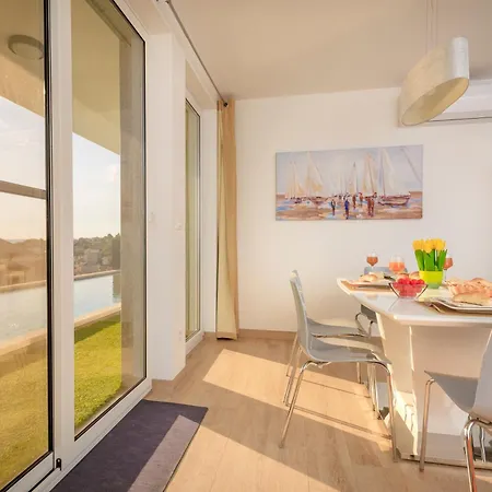 Apartment Oliva Apartments: Family-friendly With Sea View And Pool