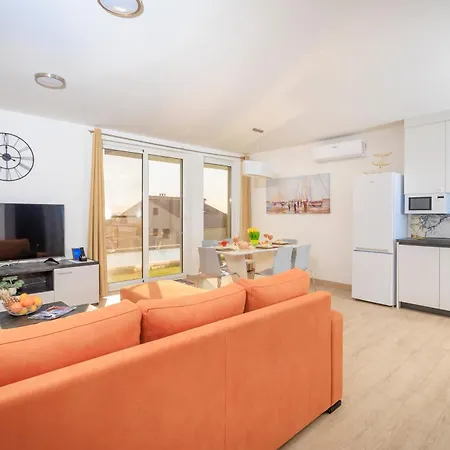 Apartment Oliva Apartments: Family-friendly With Sea View And Pool *