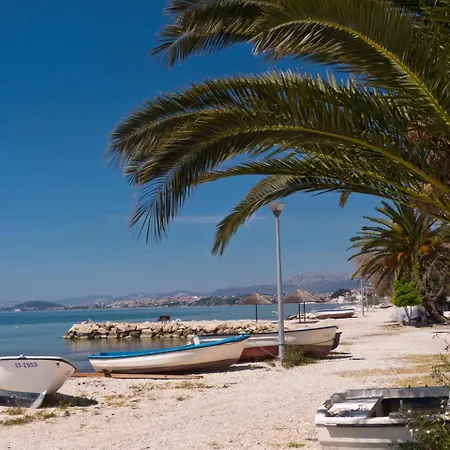 Oliva Apartments: Family-friendly With Sea View And Pool Podstrana
