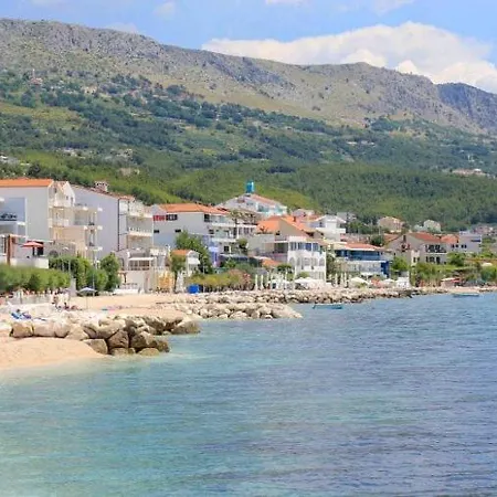 Oliva Apartments: Family-friendly With Sea View And Pool Podstrana