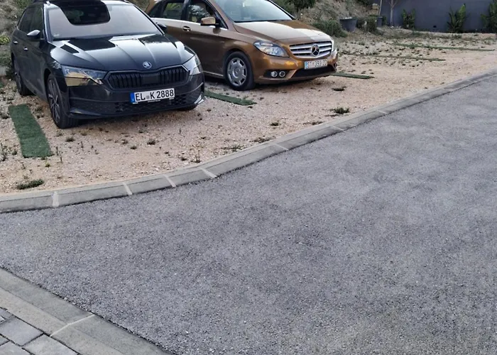 Daire Oliva And Delux For A Family With Swiming Pool, Free Parking, Terace With View At The Sea *