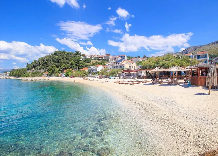 Oliva And Delux For A Family With Swiming Pool, Free Parking, Terace With View At The Sea