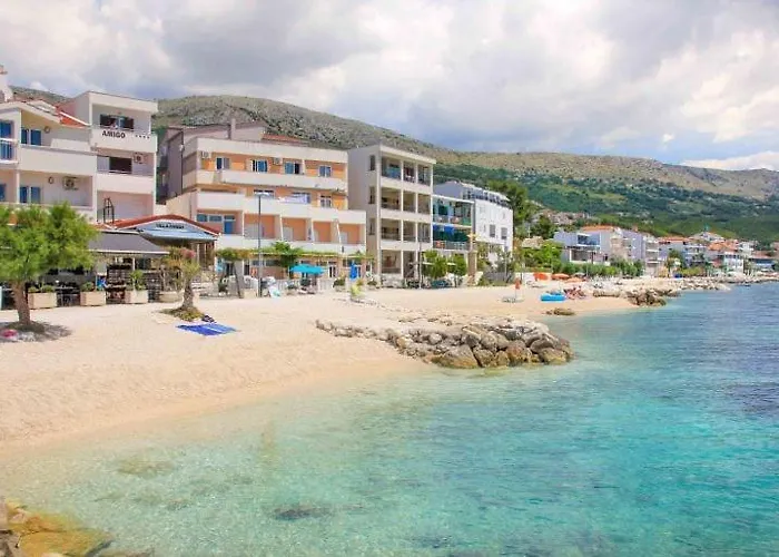 Oliva And Delux For A Family With Swiming Pool, Free Parking, Terace With View At The Sea Daire