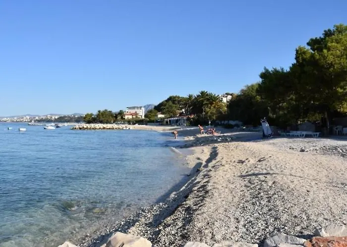 Daire Oliva And Delux For A Family With Swiming Pool, Free Parking, Terace With View At The Sea