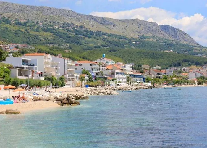 Oliva And Delux For A Family With Swiming Pool, Free Parking, Terace With View At The Sea Podstrana