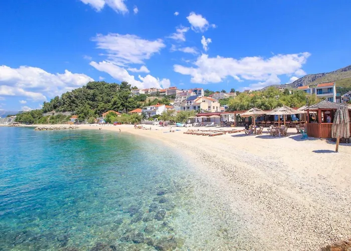 Oliva And Delux For A Family With Swiming Pool, Free Parking, Terace With View At The Sea *